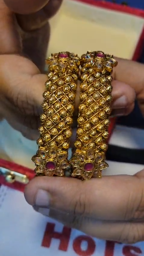 HoTsPoT Liberty Indian Kangan in Sona Polish